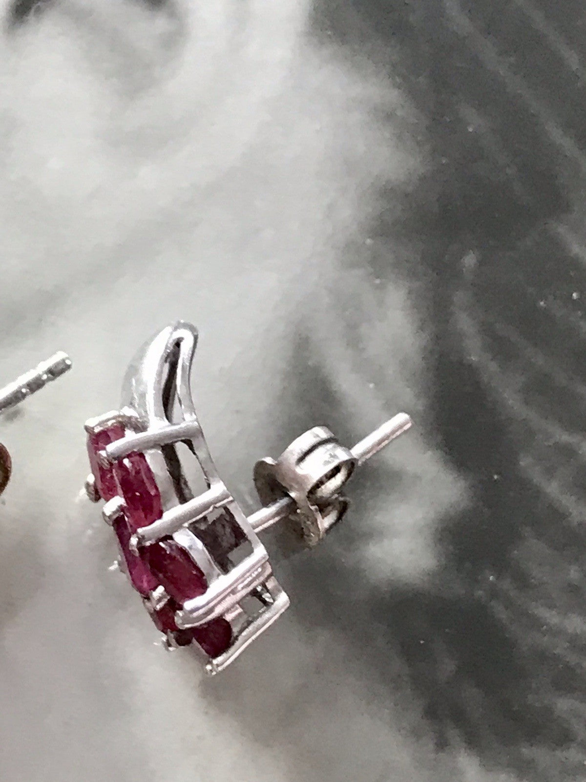 Vintage Ohrringe 925 Silber rubinrote Steine Rubine?