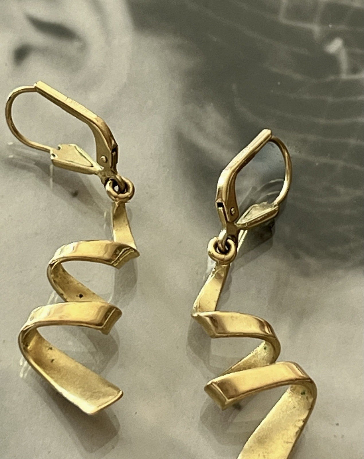 Vintage Ohrhänger Ohrringe Spirale vergoldet Amerik. Doublè Walzgold