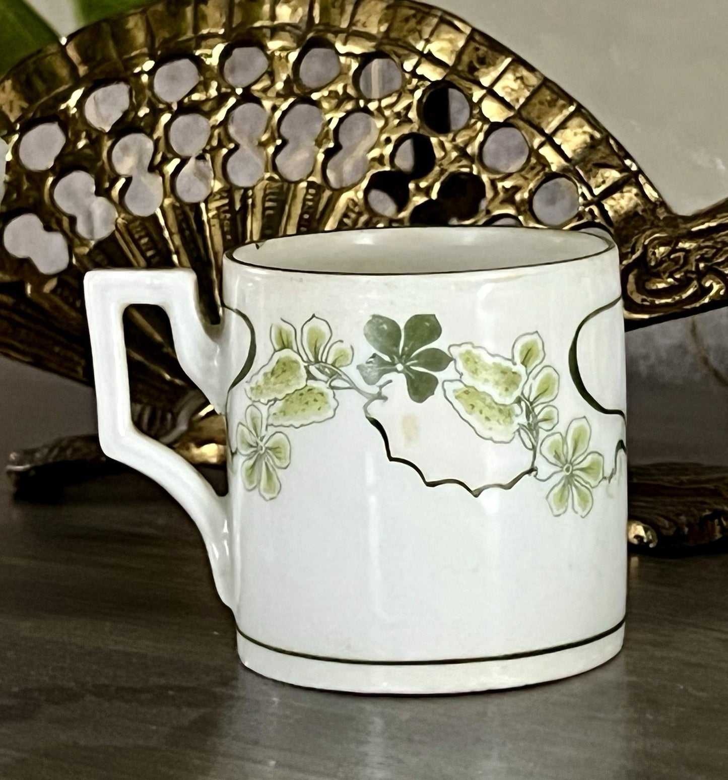 Antik Jugendstil Porzellan 1 (von 2)  Mokka Tasse Bloch Dr. Widera&Co fein