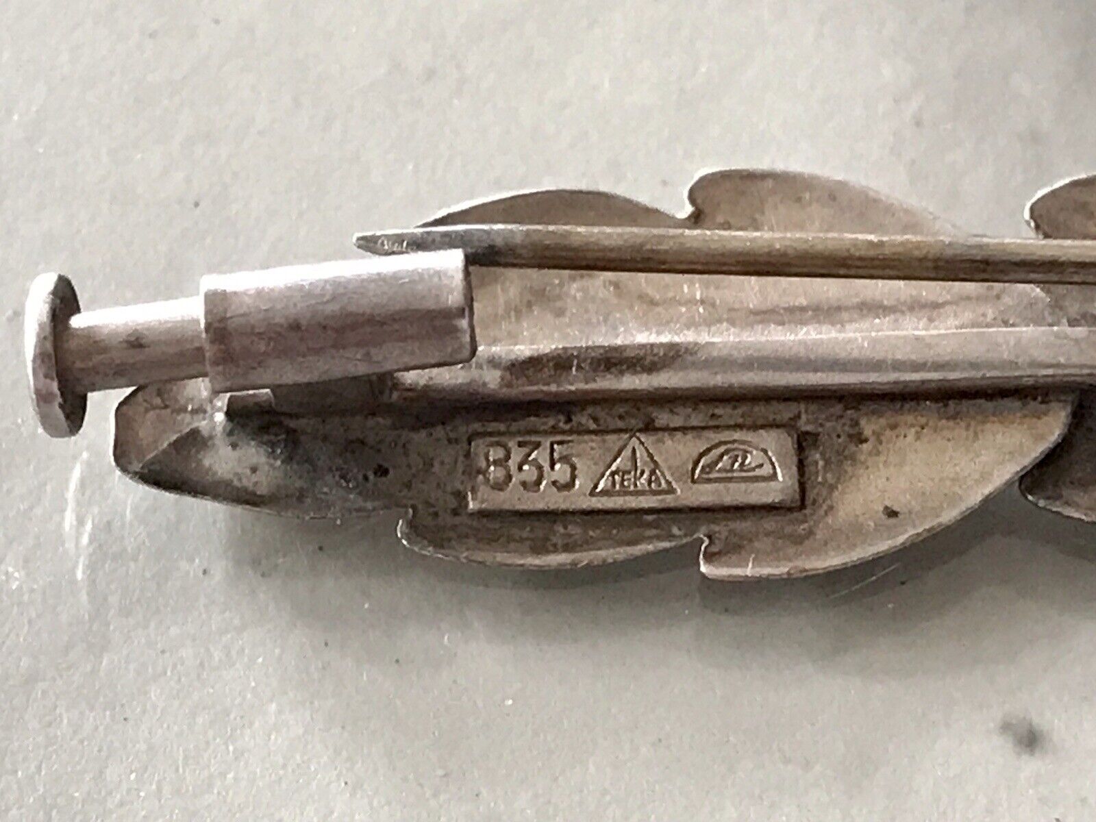 Antik TeKa Art Déco Edel Brosche Silber 835 3 Blätter Eichenblätter?