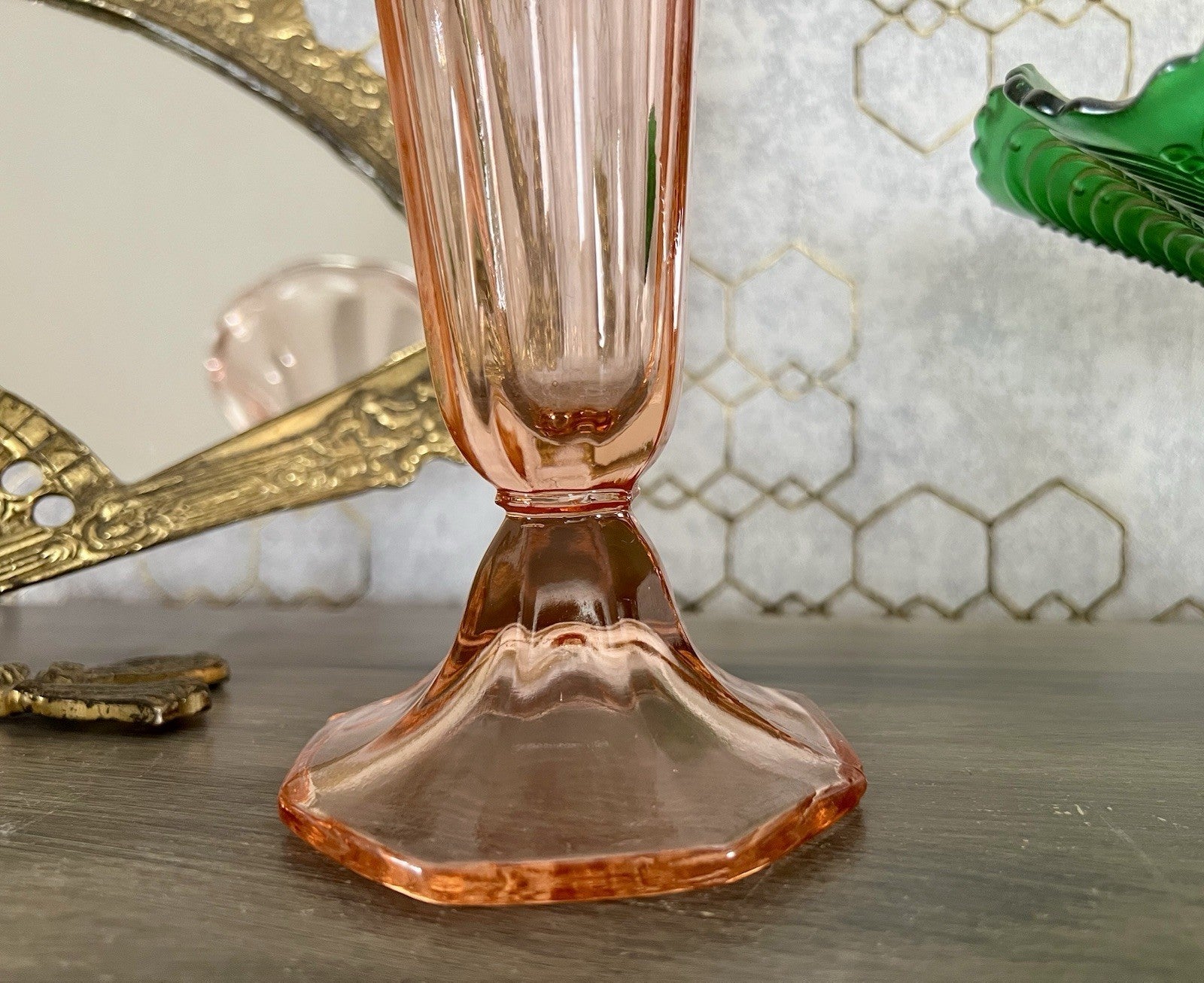 Antik Art Déco 1 Vase Glasvase Pressglas rosa Rosalin Glas