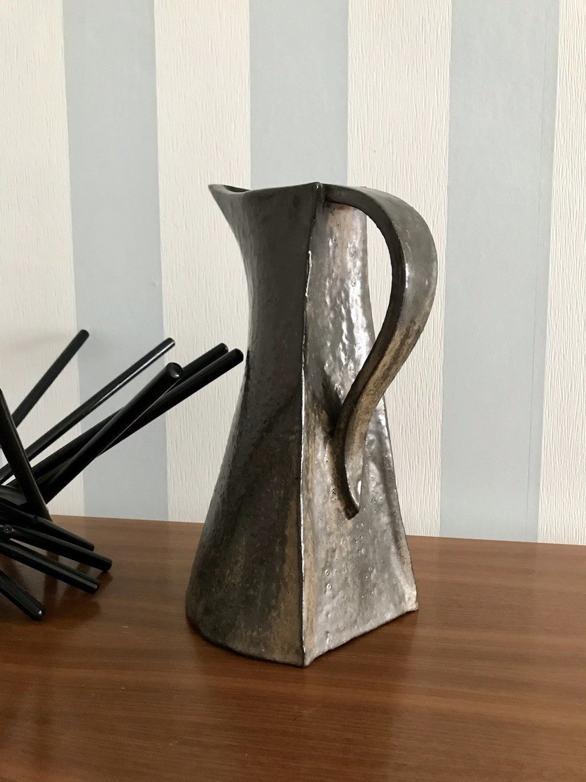 Vintage Designer Krug Kanne Steinzeug Studio Keramik signiert AH Kunstvoll