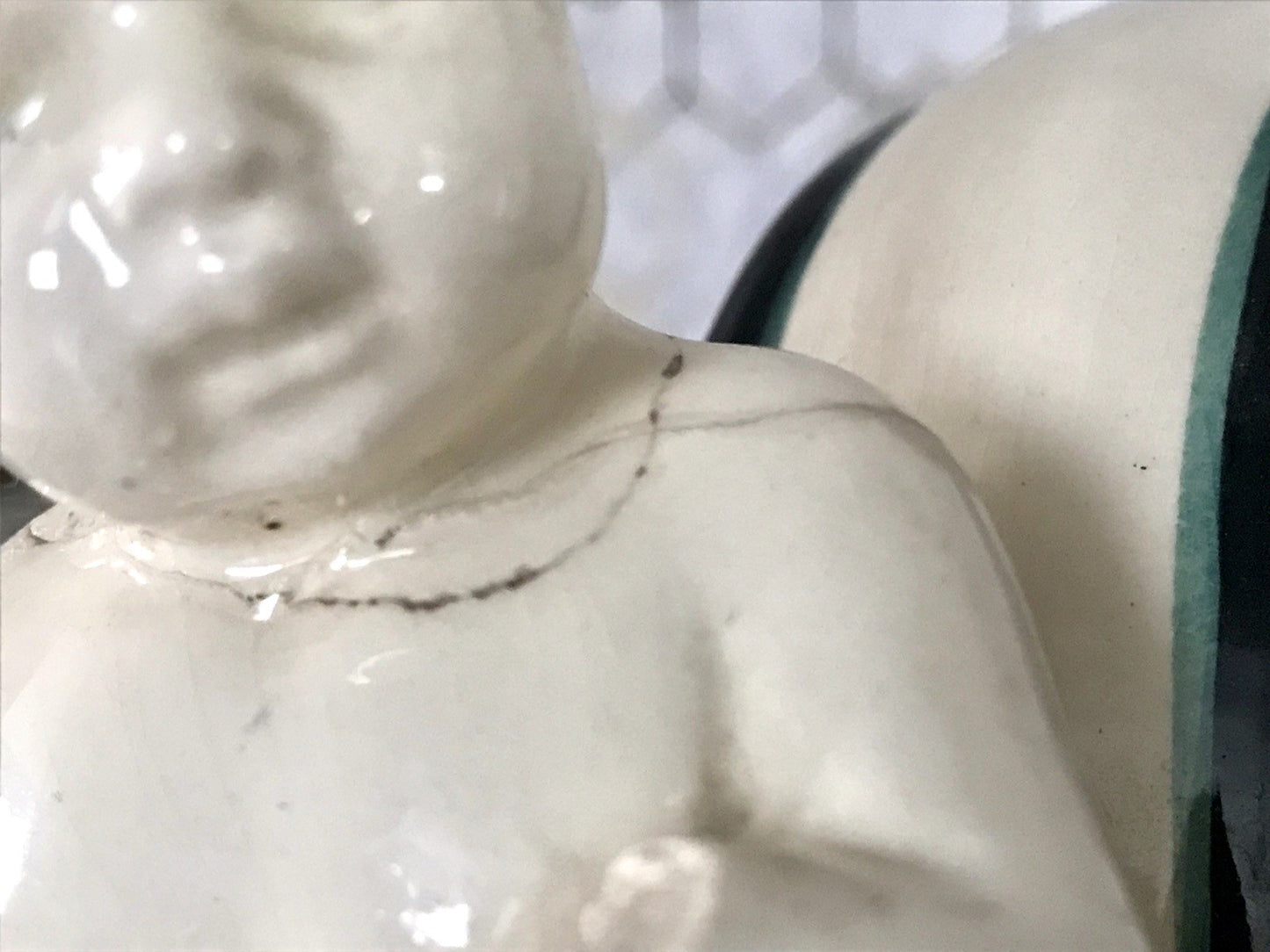 Antik Wilhelm Süß Karlsruher Majolika Keramik Korb Jardiniere Schale mit Putti