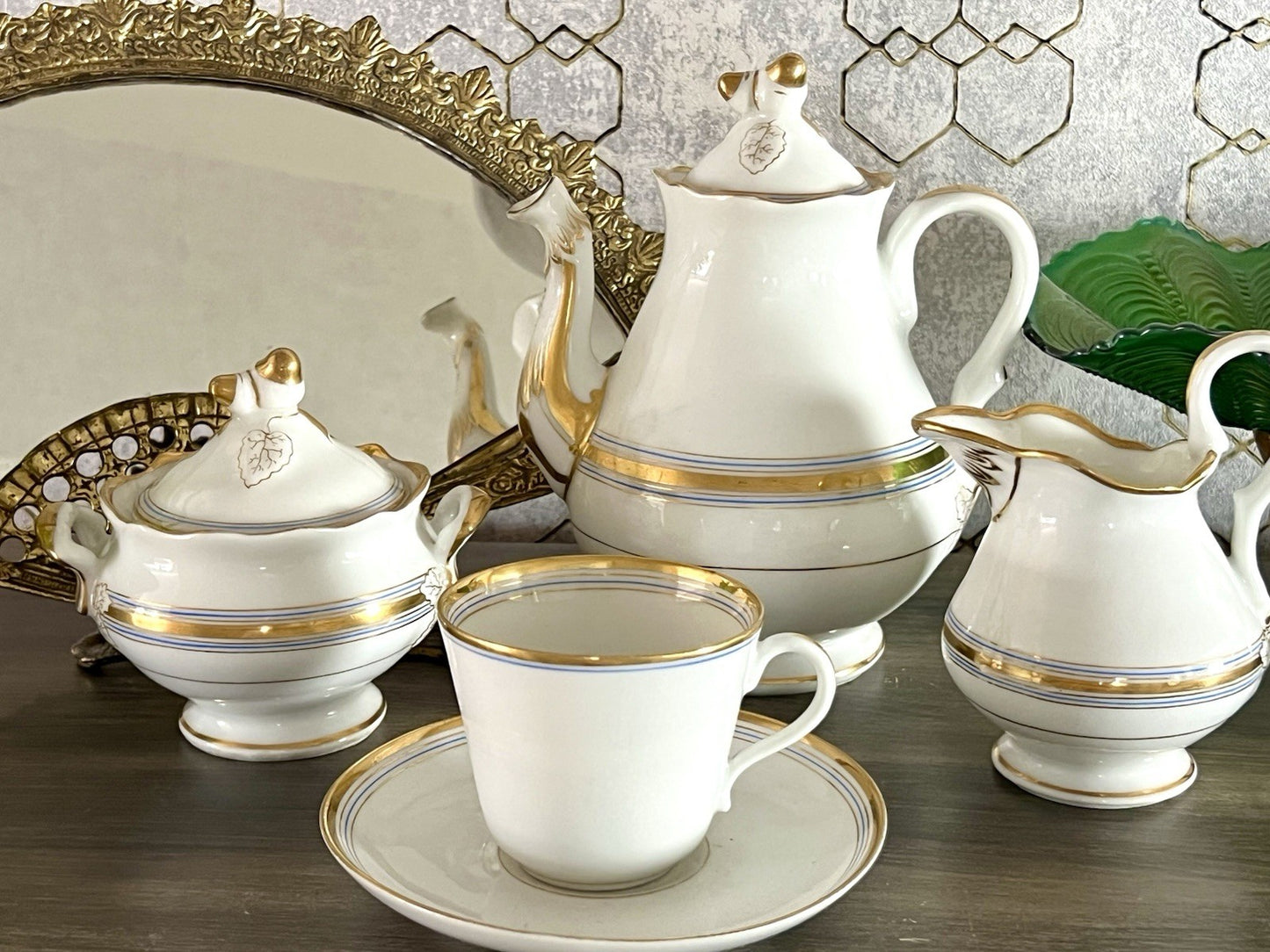 Antik Biedermeier Porzellan Kernstück Plus So schön! weiß gold blau