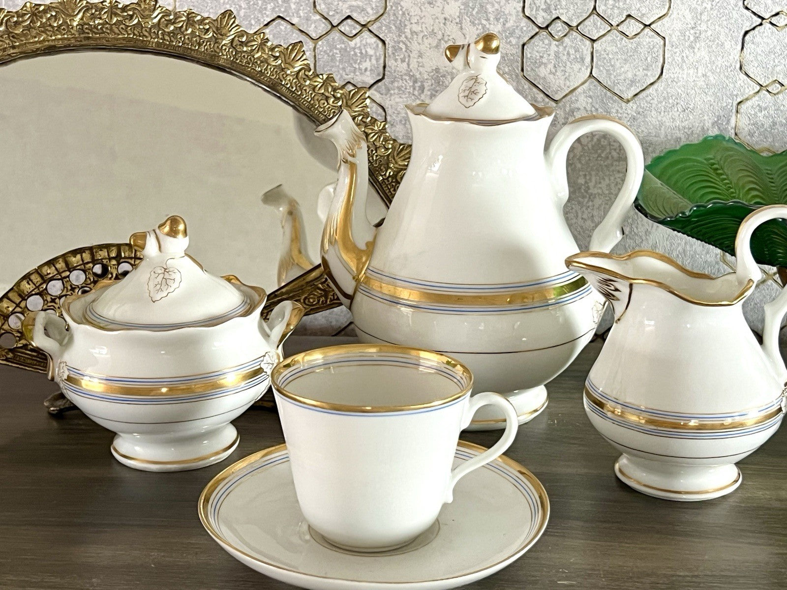 Antik Biedermeier Porzellan Kernstück Plus So schön! weiß gold blau