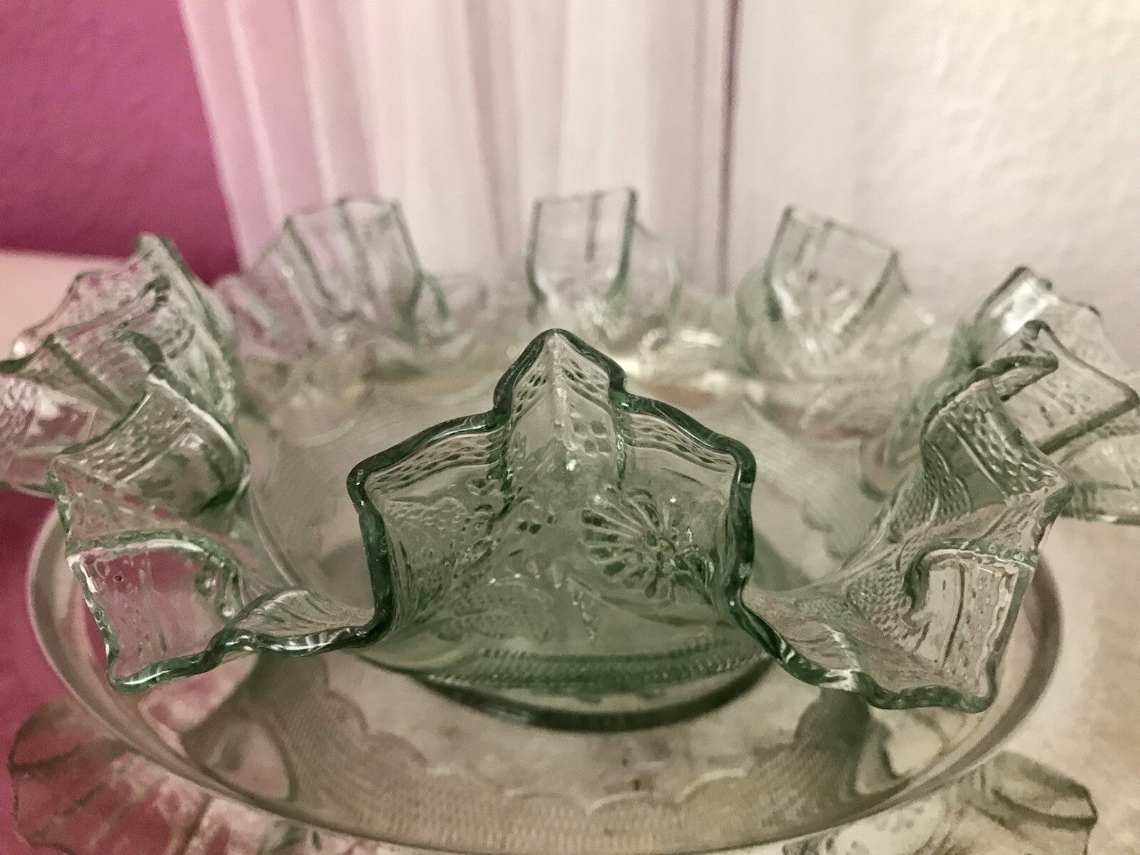 Antik Jugendstil gewellter Serviettenrand Pressglas Schale Glas so schön! grün