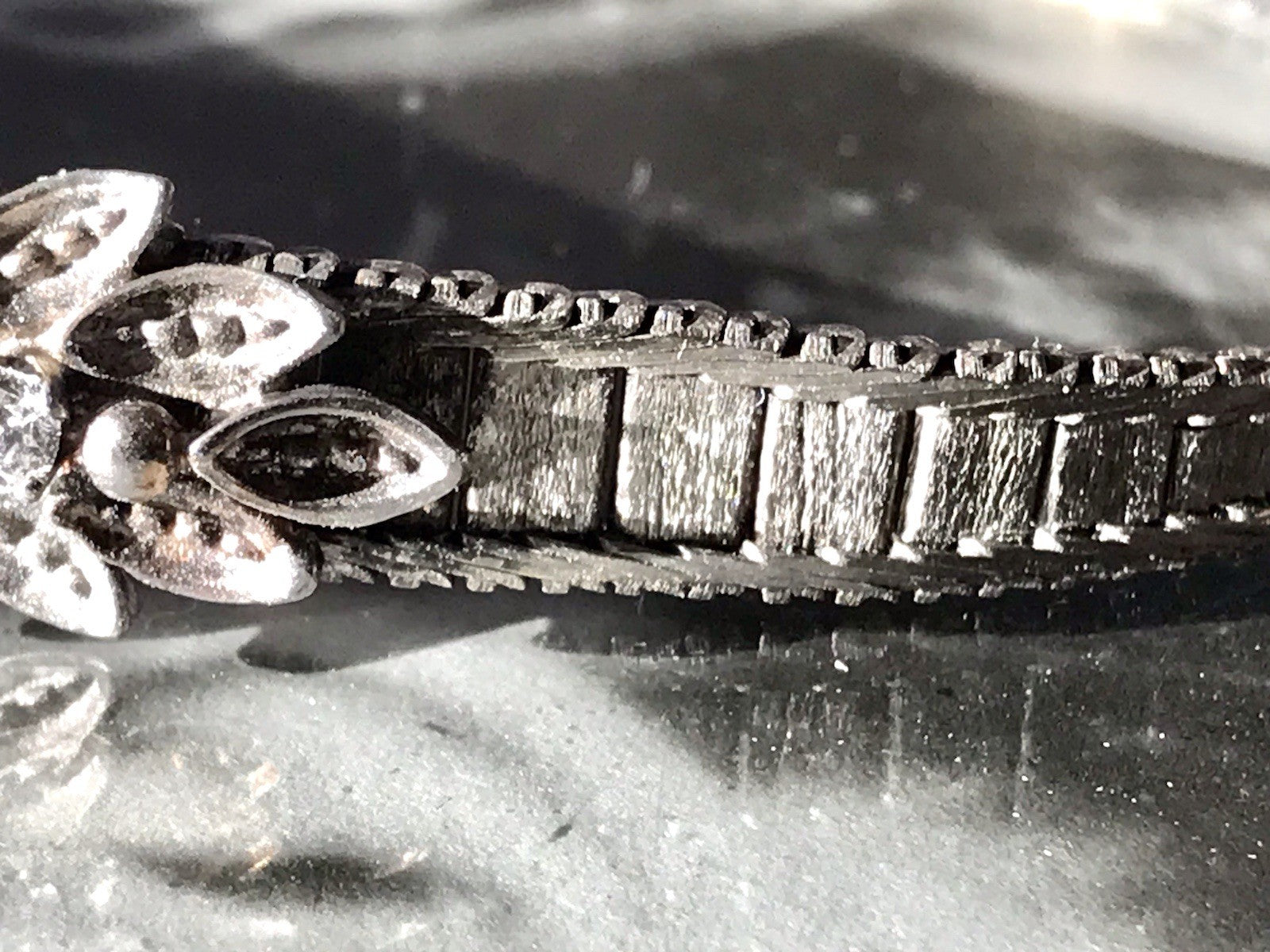 Antik? Vintage Edel DAMEN Armband Silber 925 SUPER Design farblose Steine
