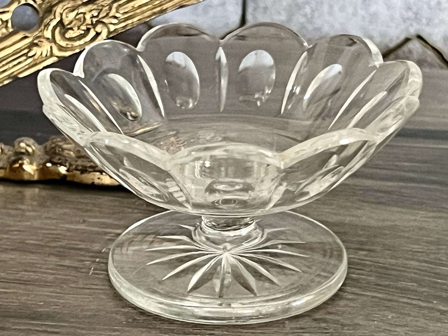 Antik Biedermeier kleine Fußschale Schale Glasschale um 1850 Oliven