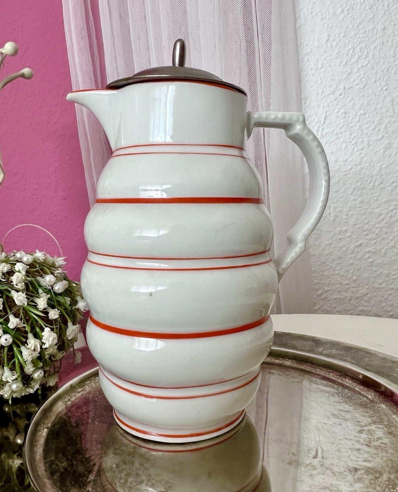 Antik Art Déco Bauhaus Porzellan Kakaokanne Schokoladenkanne Kanne Krug weiß rot