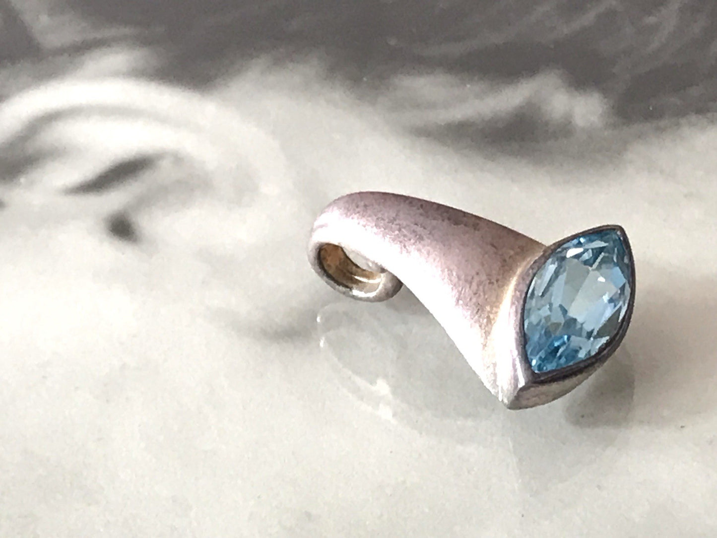 Vintage Kettenanhänger Anhänger Silber blauer Stein Designer