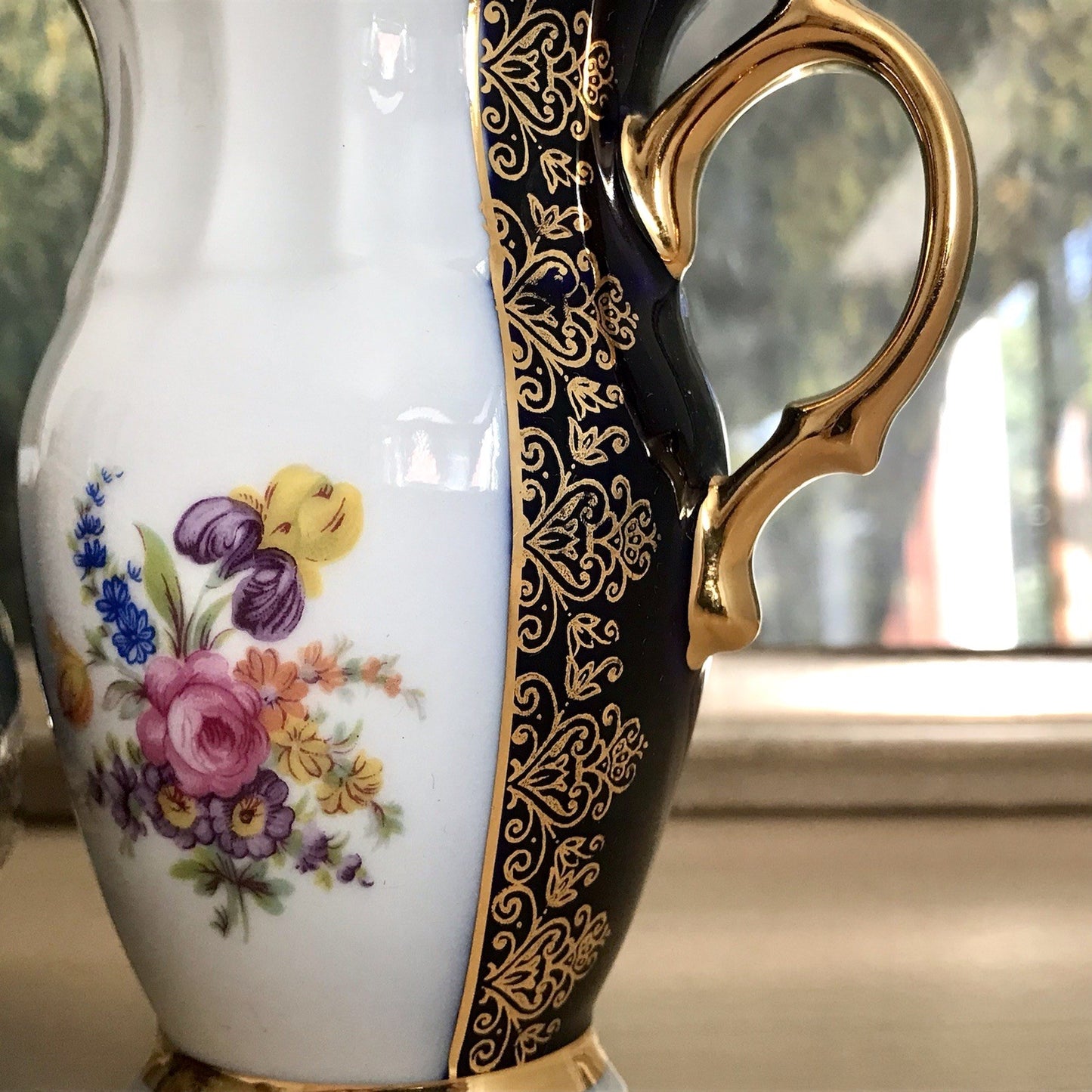 1 x Alt Porzellan Becher Tassen Kännchen? Echt Kobalt Golddekor bunt Haas&Czjzek