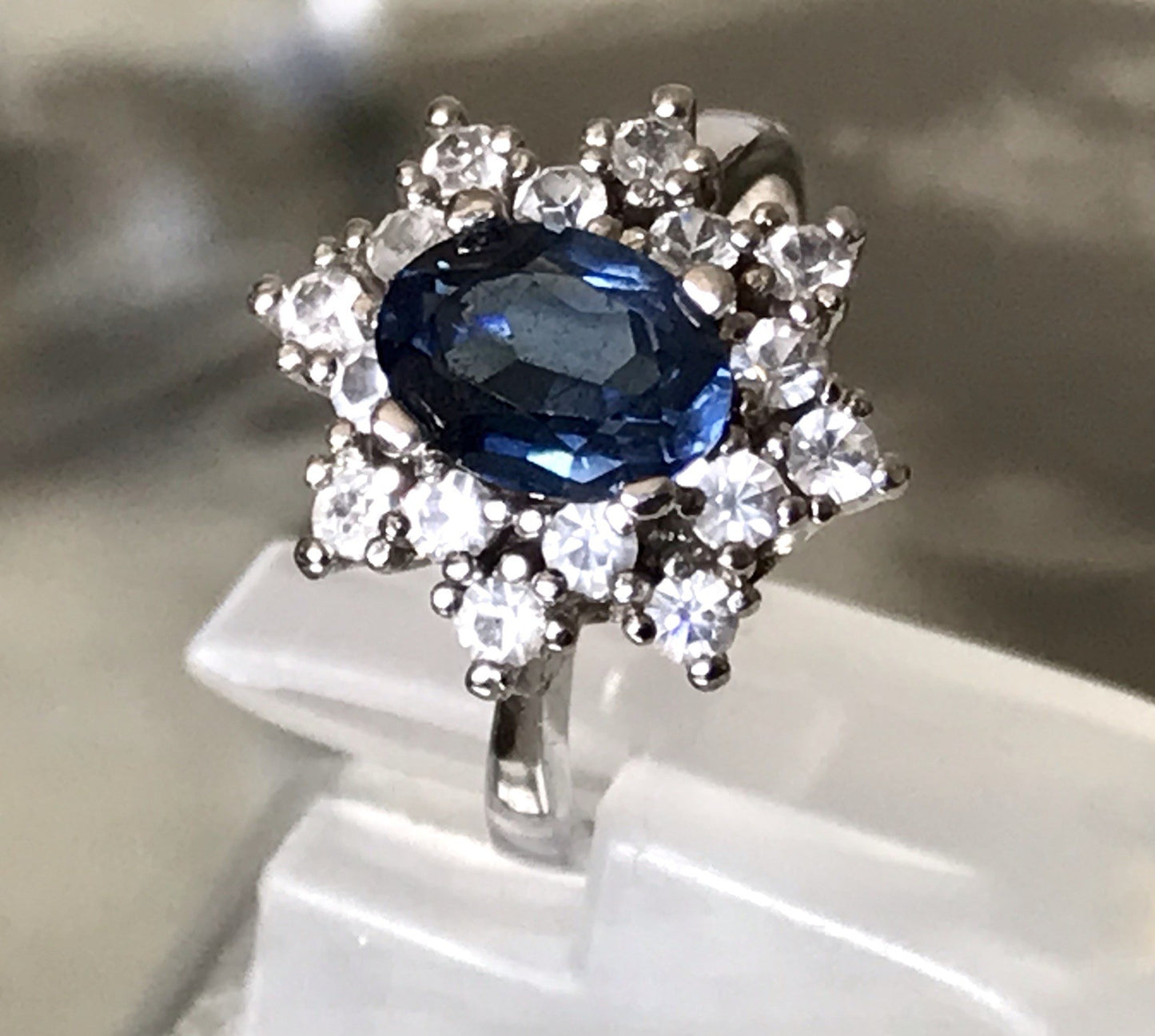 Vintage Entourage Halo Ring farblose Steine & Saphir Silber 925  ~Gr.52