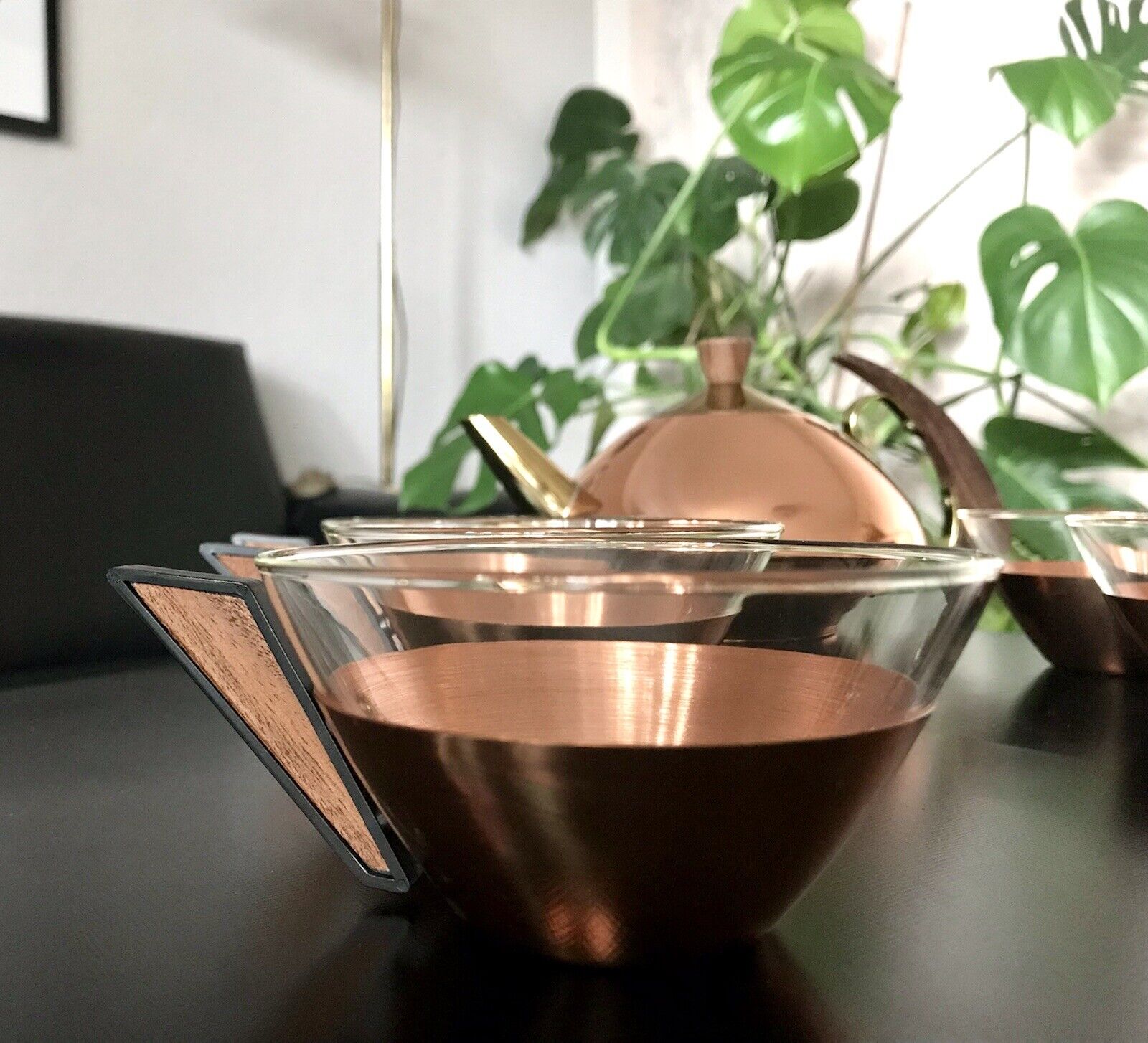Vintage 60er 6x Teeglashalter mit Glaseinsätzen & Kanne Kupfer Teak