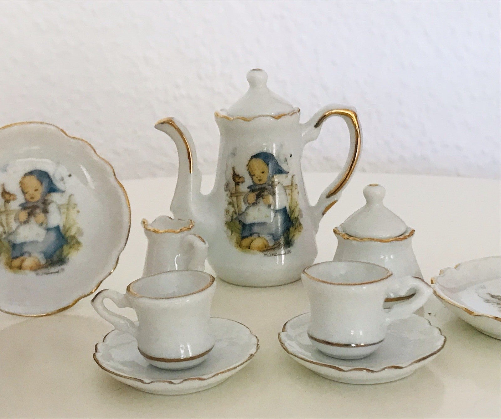 Puppenservice Porzellan Kaffeeservice Geschirr Miniatur Hummel Er liebt mich