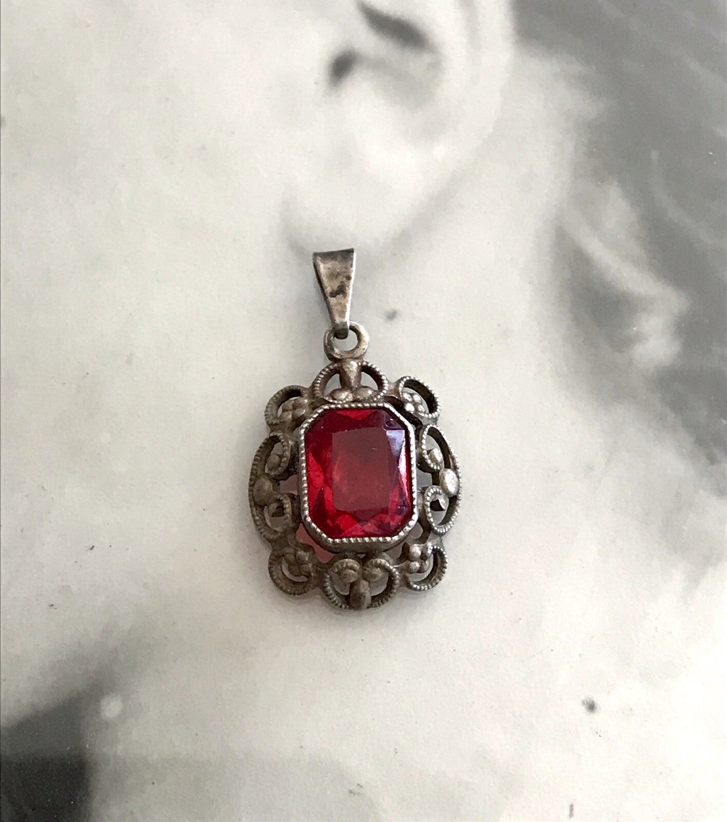 Antik Jugendstil Art Déco Edel Anhänger 835 Silber SUPER Design roter Stein