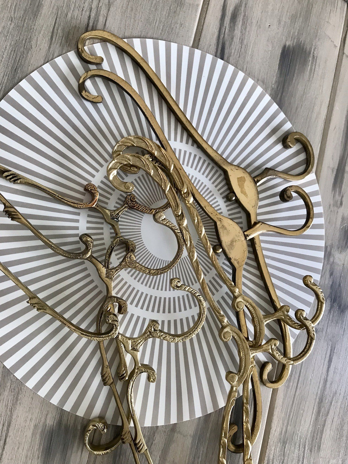 Antik? Alt Vintage 7 x  Kleiderbügel Messing massiv 3 Designs