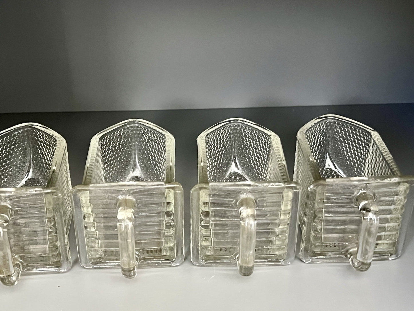 Antik Art Déco 4 Glas Schütten Pressglas von Gerrix