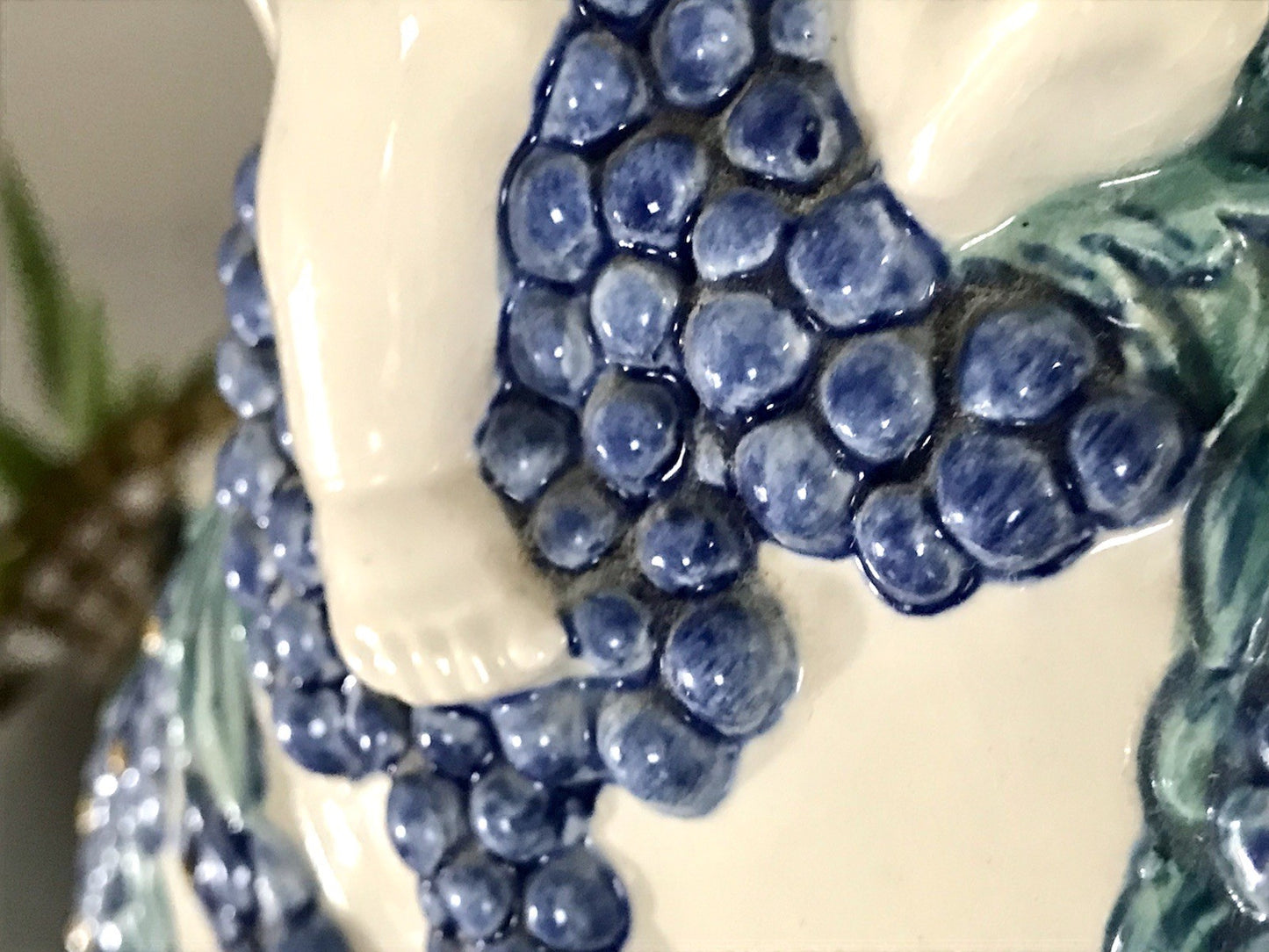 Antik Wilhelm Süß Karlsruher Majolika Keramik Korb Jardiniere Schale mit Putti