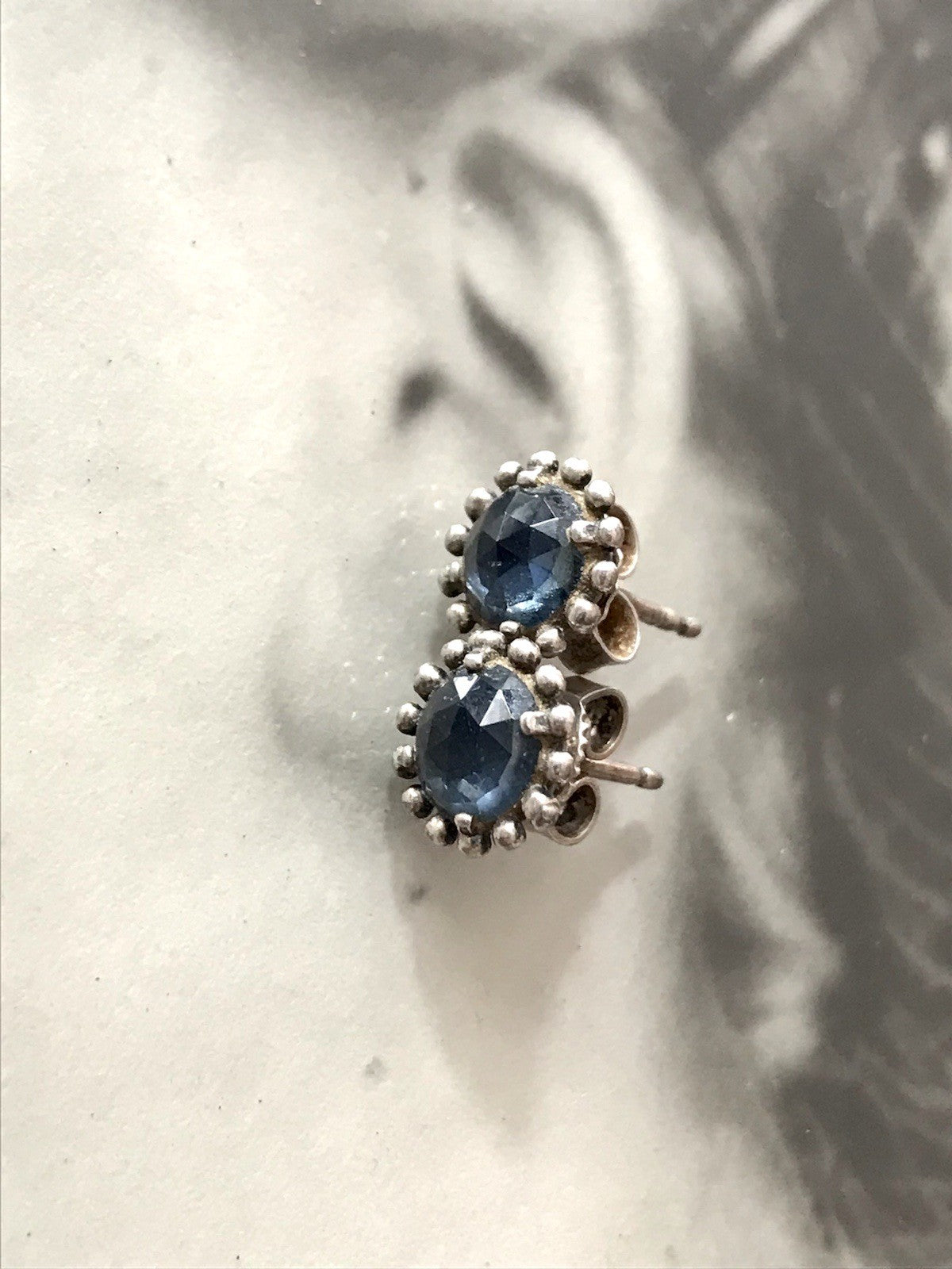 Vintage Ohrringe Ohrstecker DAMEN Silber blaue Steine Saphire? 925 Ohrstecker