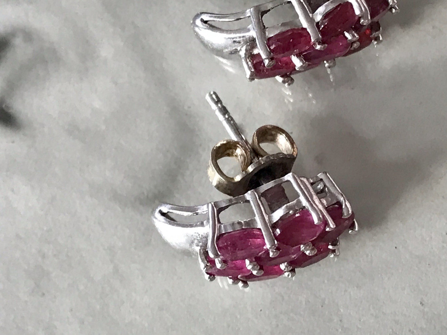 Vintage Ohrringe 925 Silber rubinrote Steine Rubine?