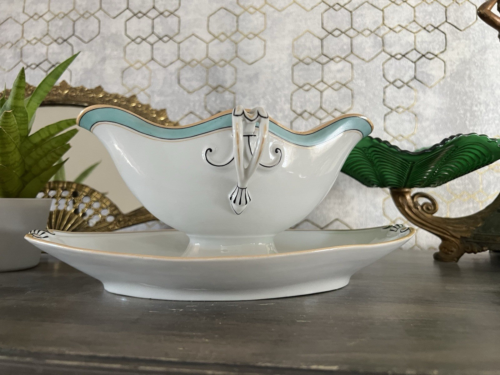 Antik Porzellan Sauciere Soßenschüssel weiß türkis goldbeige Porcelaine Paris?