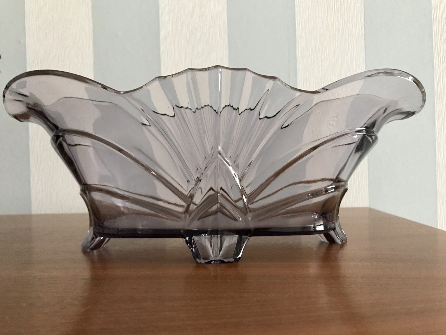 Antik Art Déco lila Pressglas Schale Glas Brockwitz Fruchtschale 1941 Jardiniere