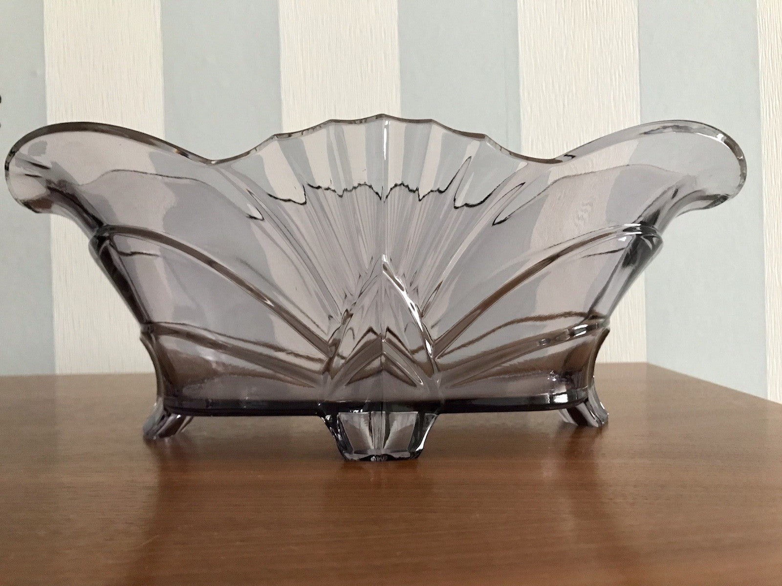 Antik Art Déco lila Pressglas Schale Glas Brockwitz Fruchtschale 1941 Jardiniere