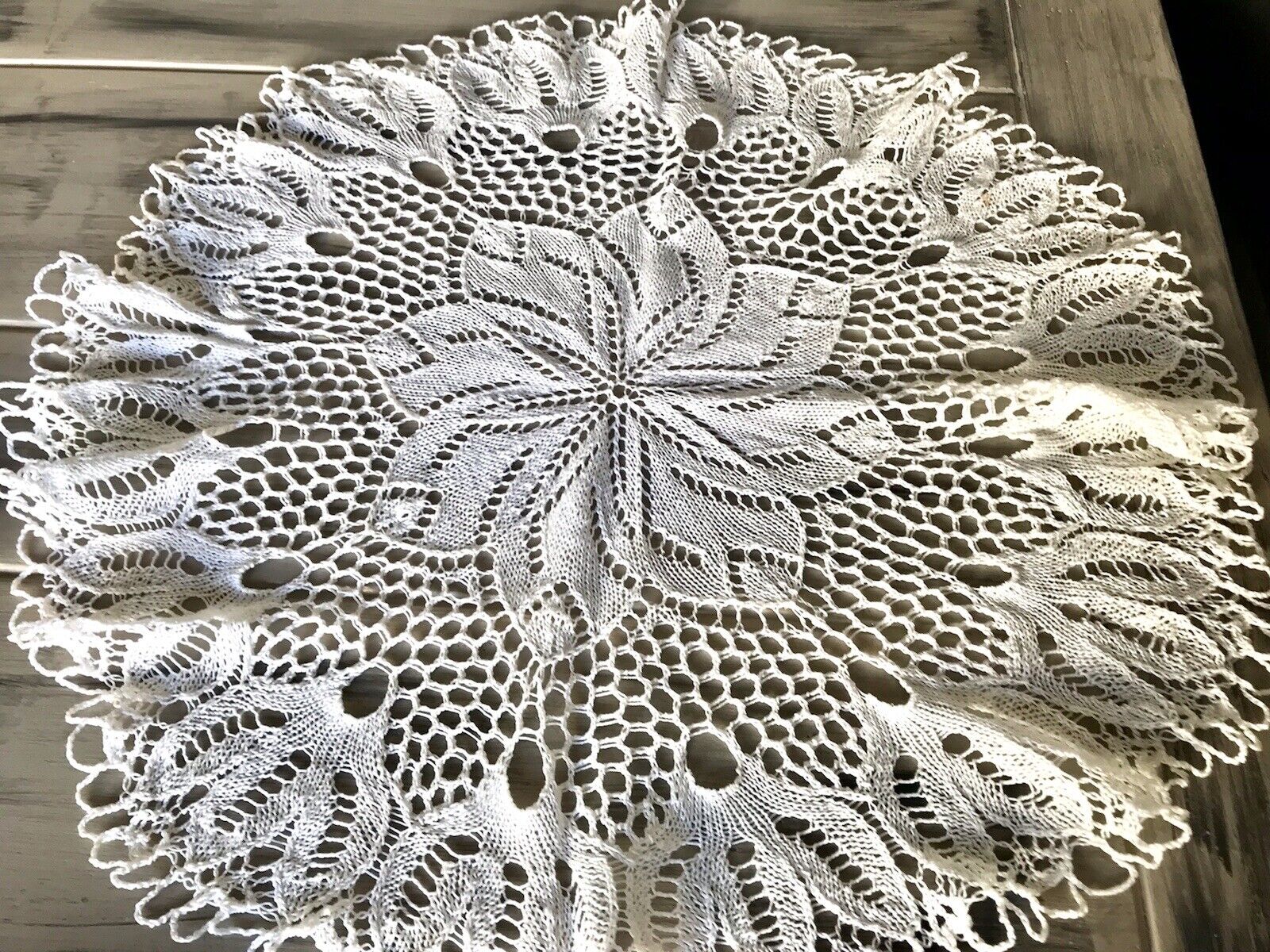 Antik alt Spitze weiß Tischdecke rund 57 cm Baumwolle gestrickt  So Schön!