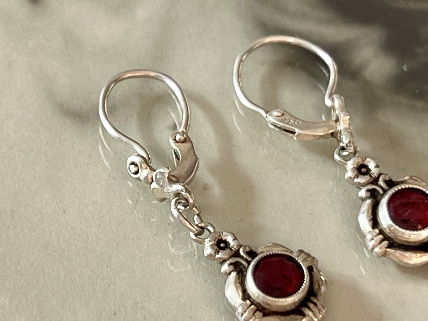 Antik Art Déco Edel Ohrhänger Ohrringe DAMEN Silber 800 rote Steine