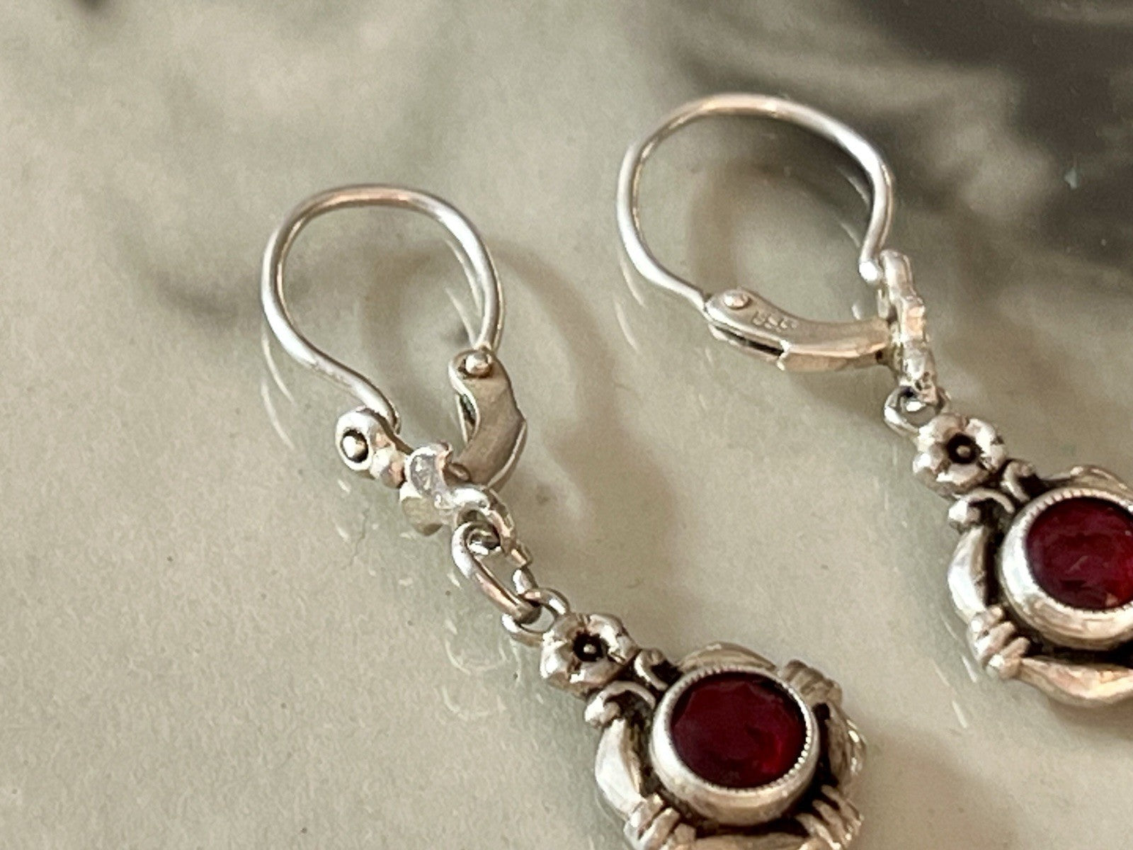 Antik Art Déco Edel Ohrhänger Ohrringe DAMEN Silber 800 rote Steine