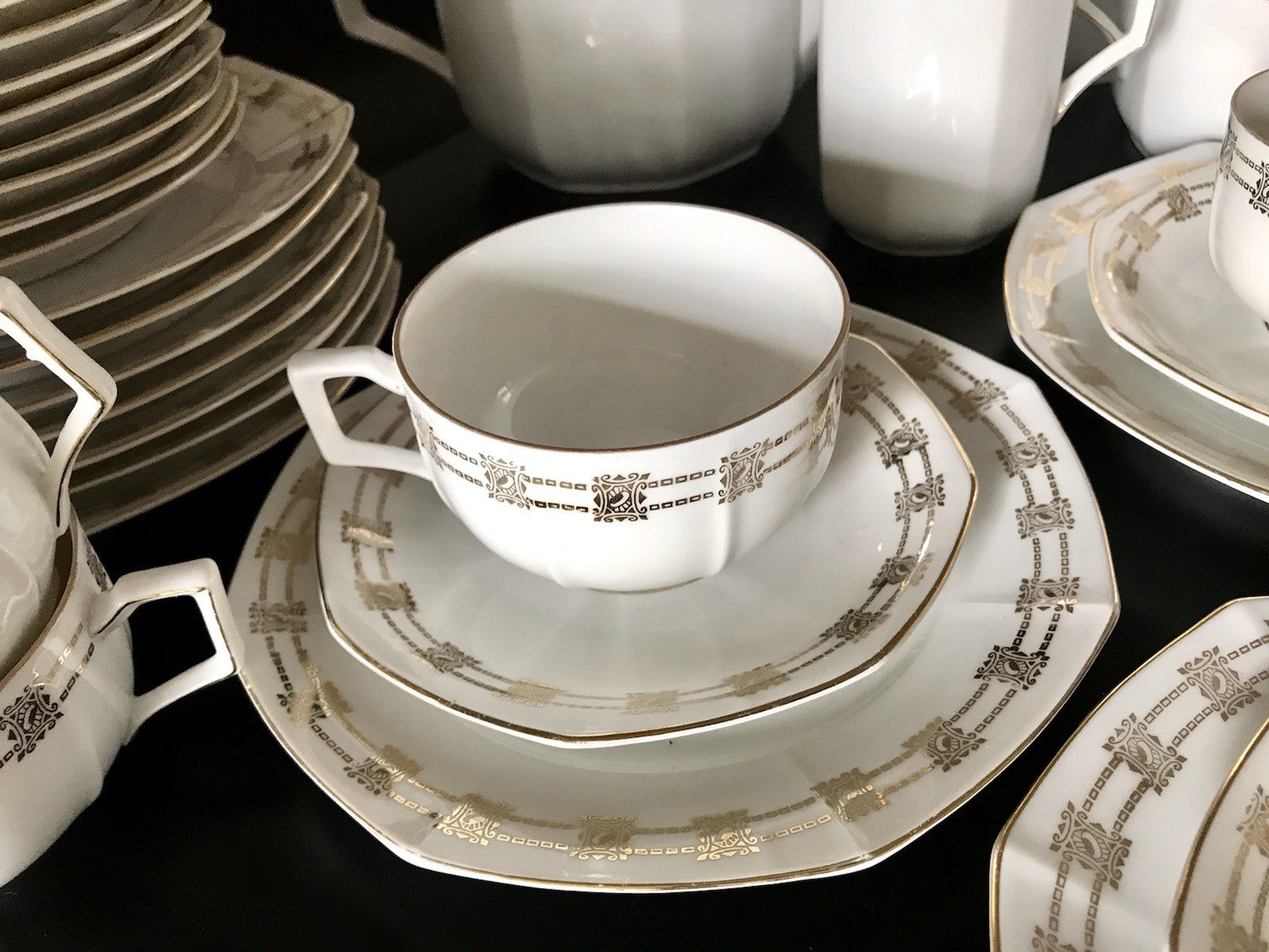Antik Art Déco Porzellan 11 Personen Kaffeeservice EDEL Goldrand Golddekor