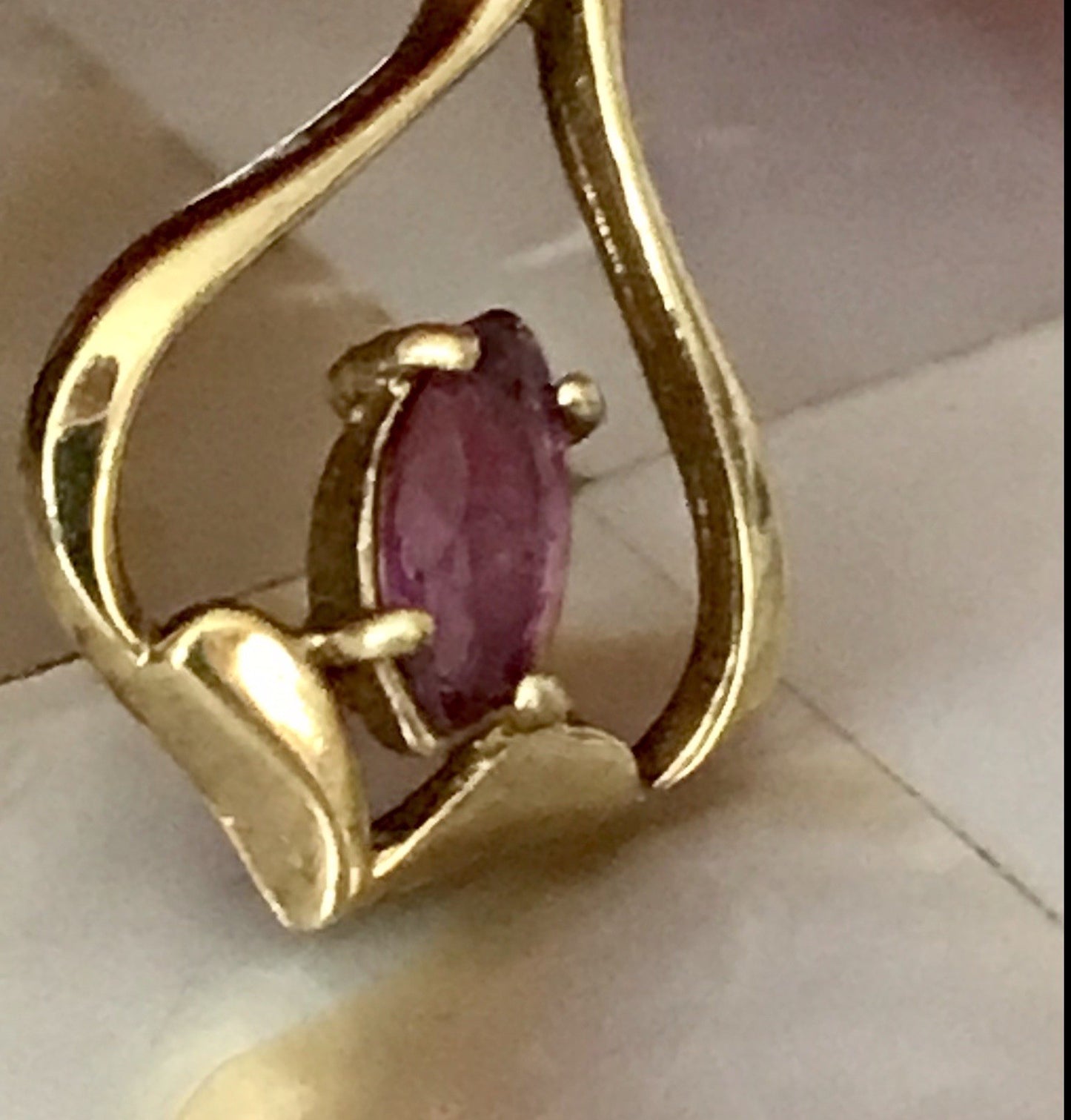 Vintage Designer kleiner Anhänger lila Stein Amethyst? Amerik. Doublè vergoldet