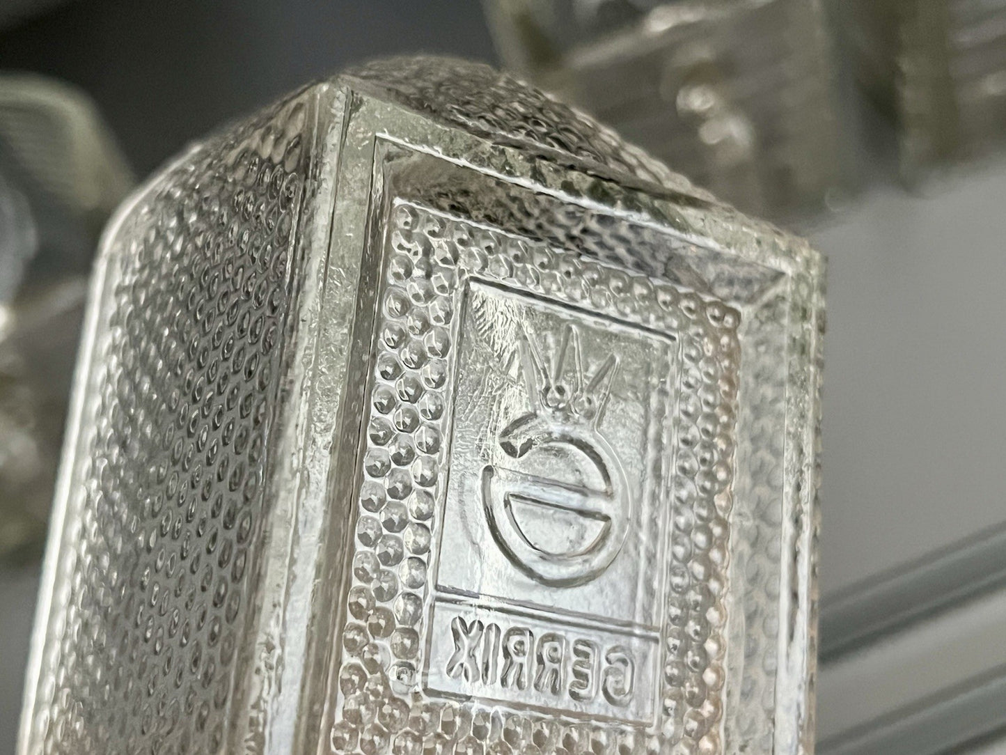 Antik Art Déco 4 Glas Schütten Pressglas von Gerrix