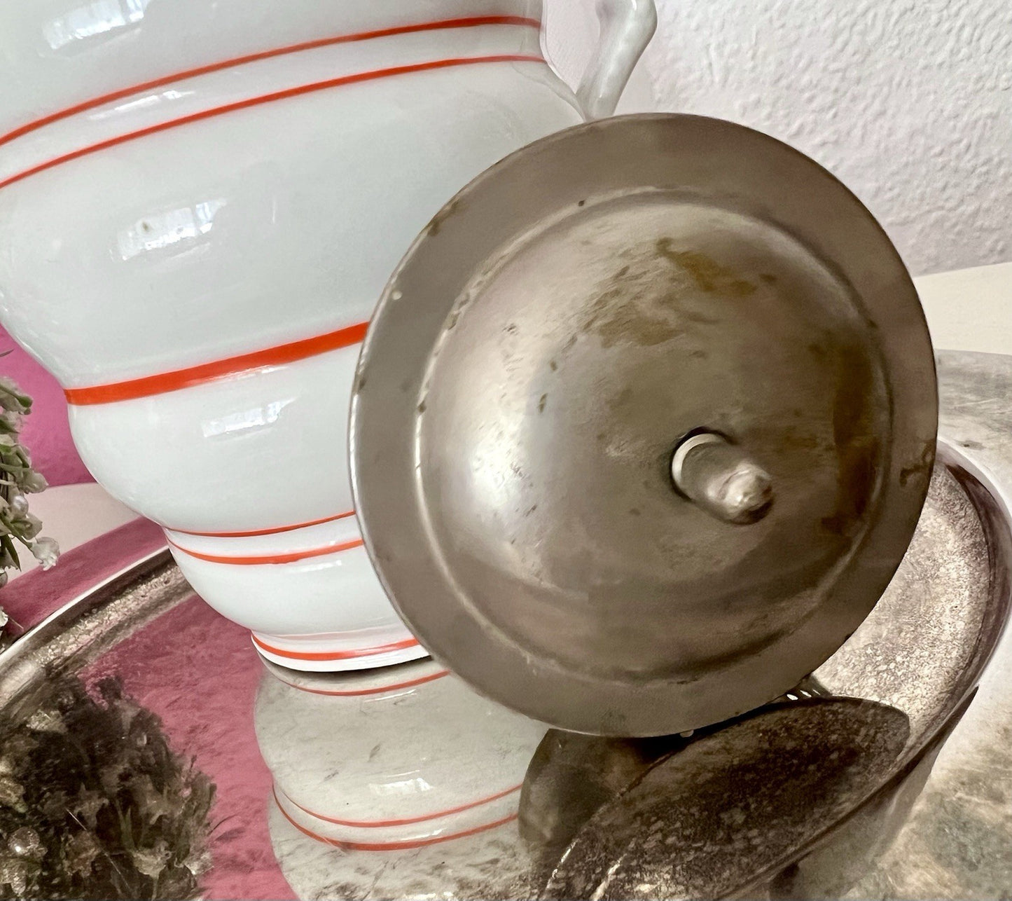 Antik Art Déco Bauhaus Porzellan Kakaokanne Schokoladenkanne Kanne Krug weiß rot