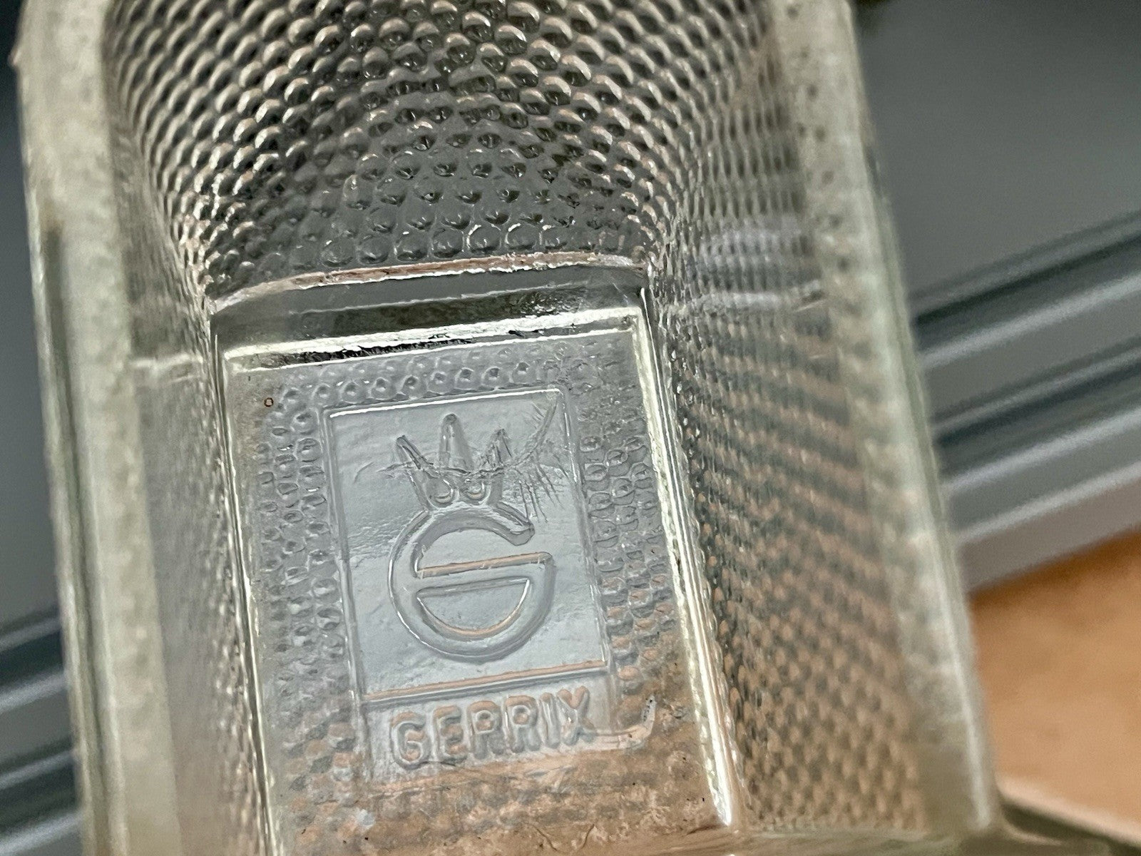 Antik Art Déco 4 Glas Schütten Pressglas von Gerrix