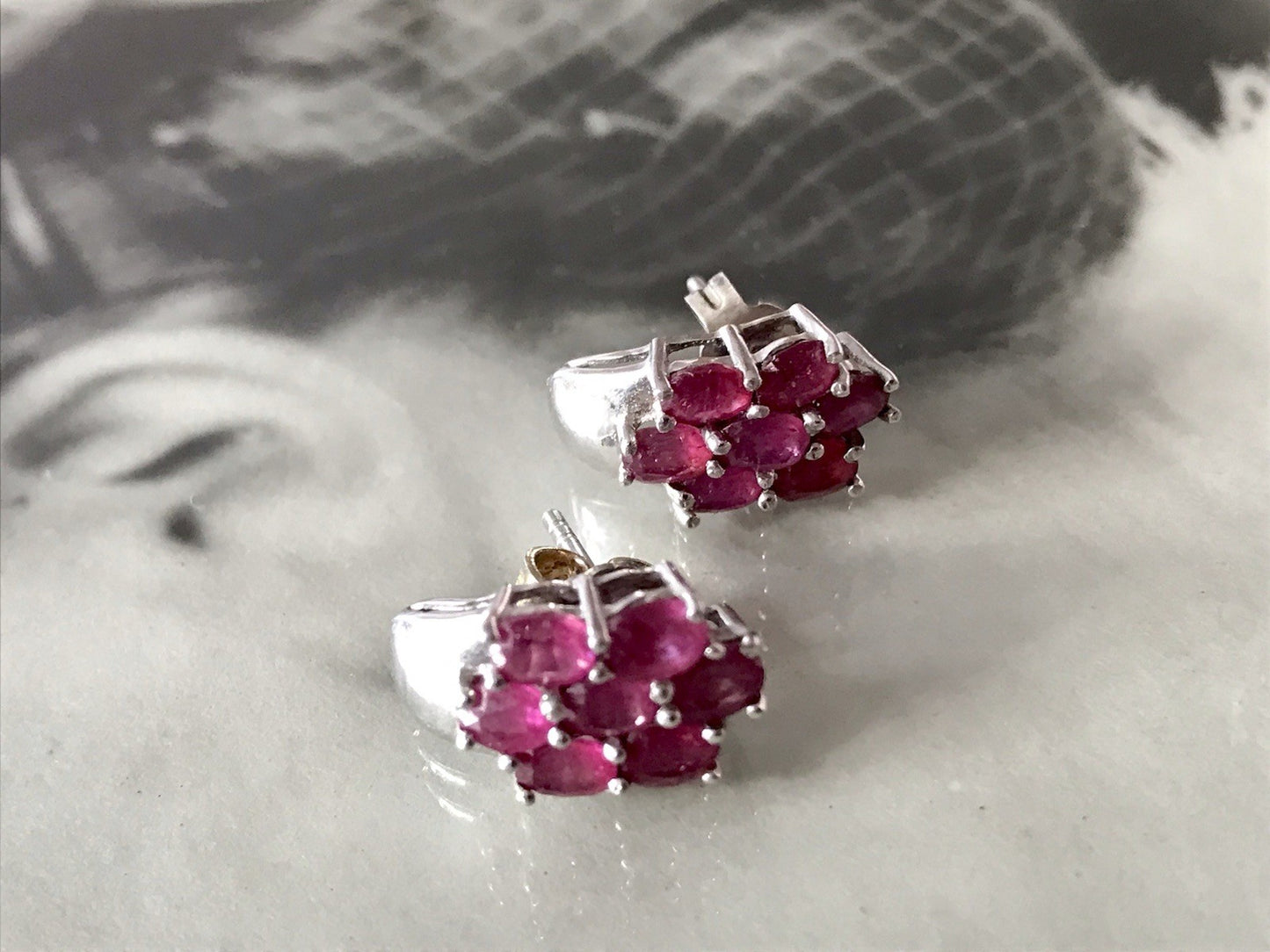 Vintage Ohrringe 925 Silber rubinrote Steine Rubine?
