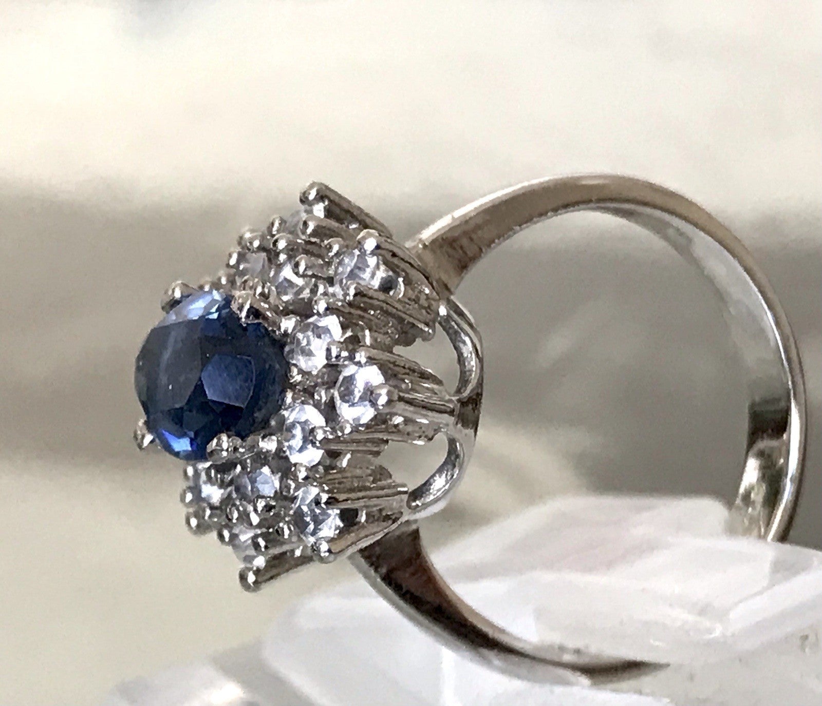Vintage Entourage Halo Ring farblose Steine & Saphir Silber 925  ~Gr.52