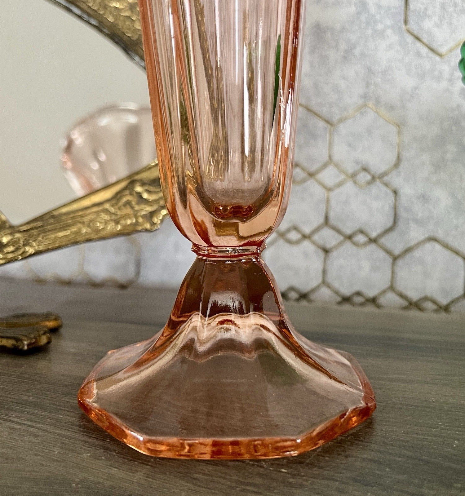 Antik Art Déco 1 Vase Glasvase Pressglas rosa Rosalin Glas