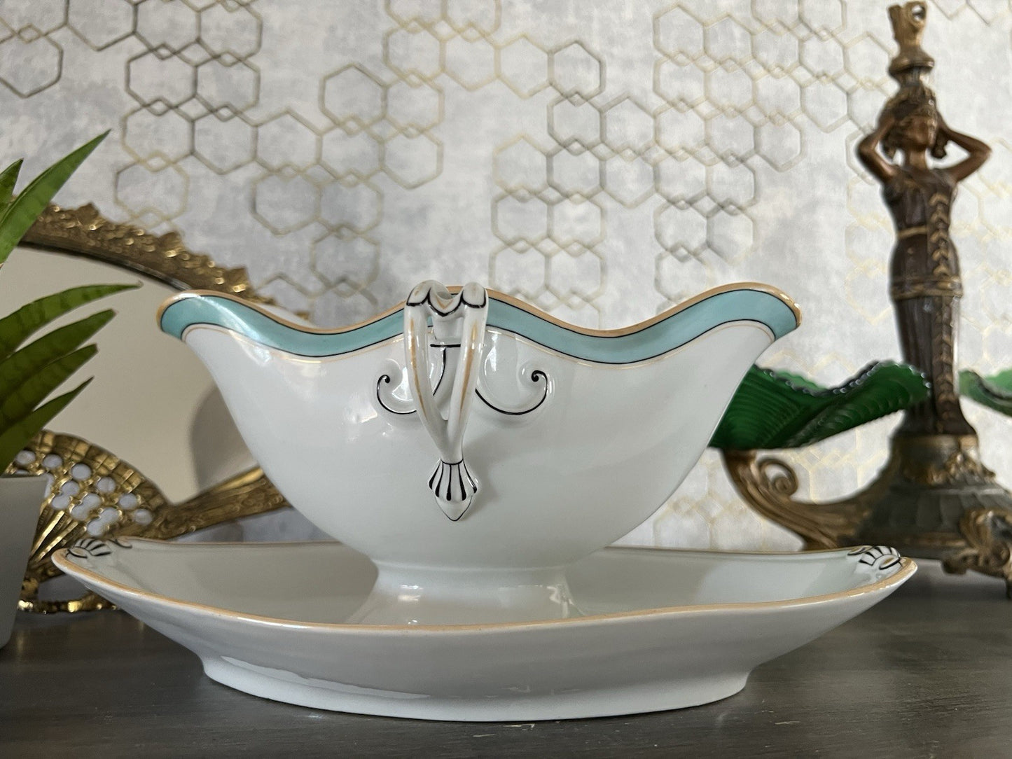 Antik Porzellan Sauciere Soßenschüssel weiß türkis goldbeige Porcelaine Paris?