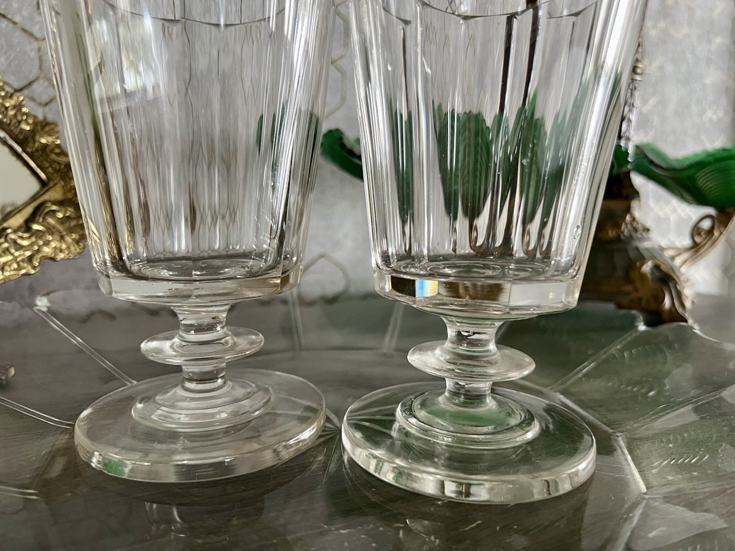 Antik 2 Biedermeier Weinbecher Edel oktagonal 8eckig Glas Weinkelch Schälschliff
