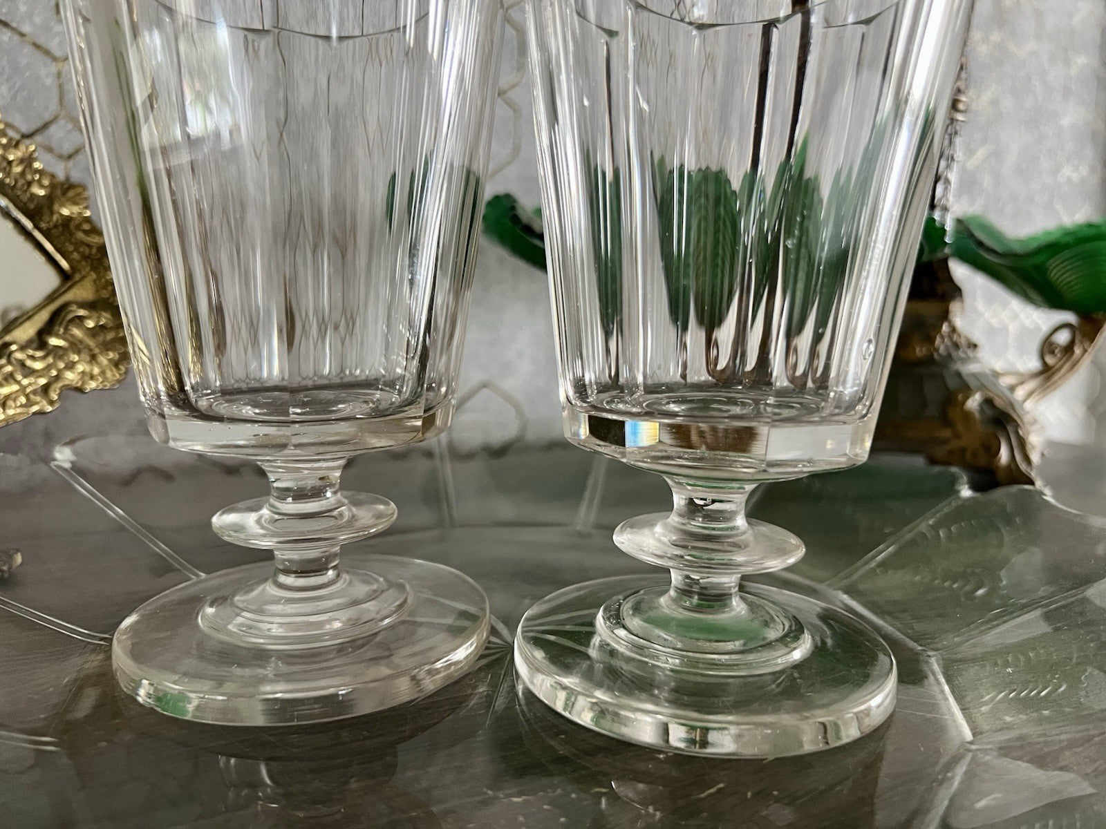 Antik 2 Biedermeier Weinbecher Edel oktagonal 8eckig Glas Weinkelch Schälschliff