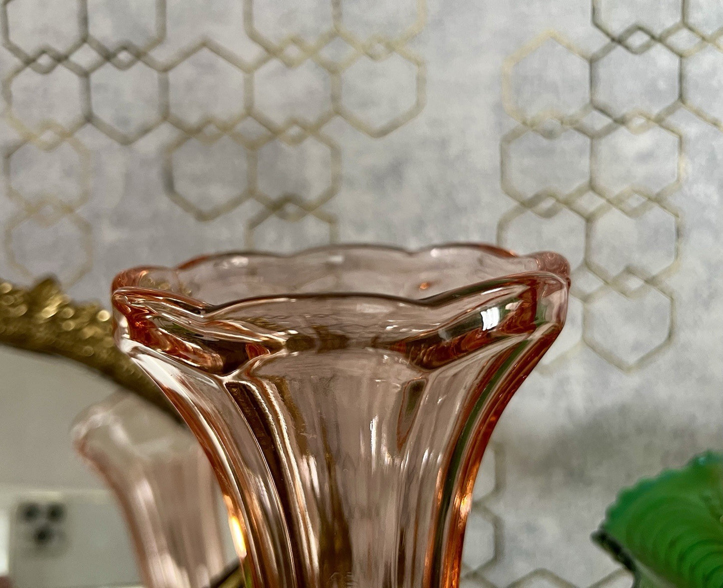 Antik Art Déco 1 Vase Glasvase Pressglas rosa Rosalin Glas