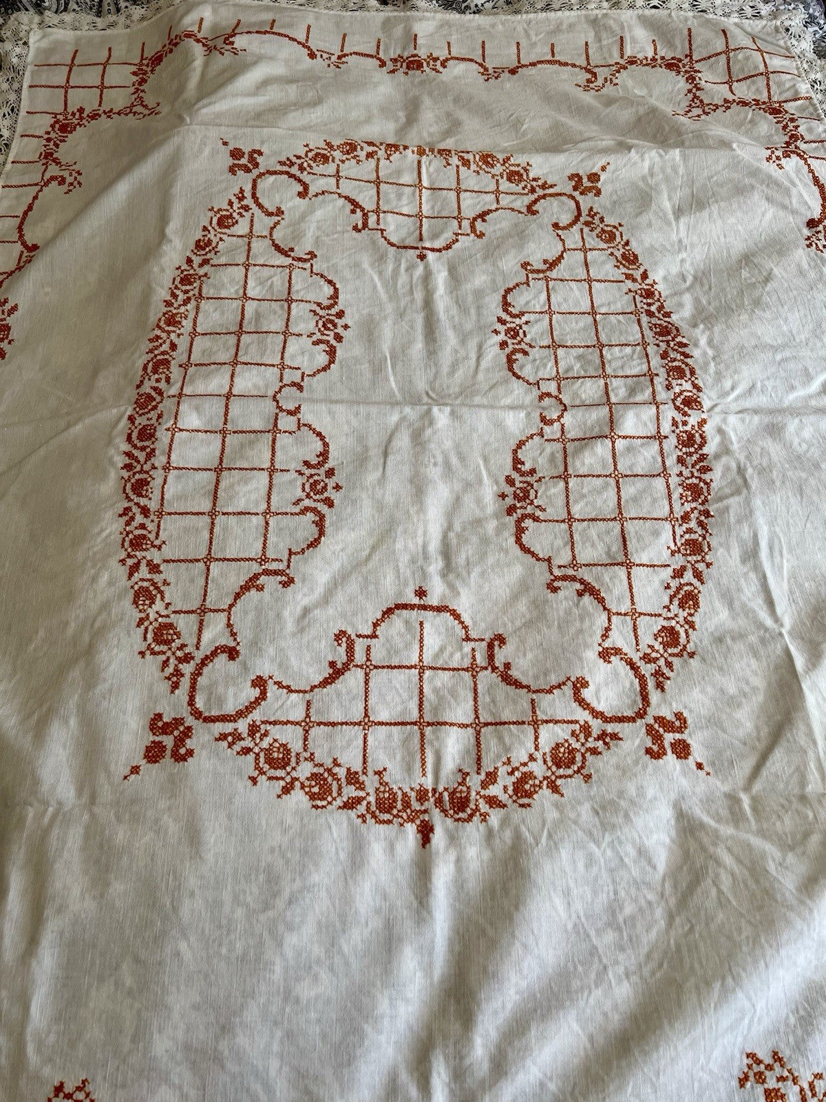 Antik Tischdecke  Art Deco Stickerei handbestickt orange Leinenmischung 160x125