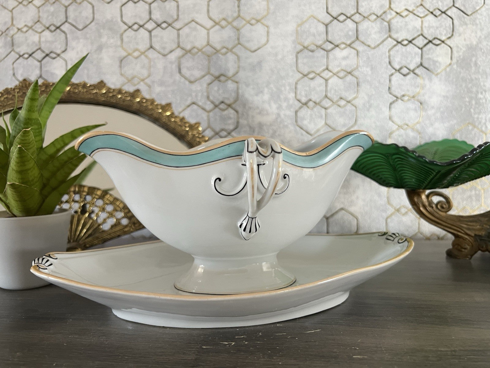 Antik Porzellan Sauciere Soßenschüssel weiß türkis goldbeige Porcelaine Paris?