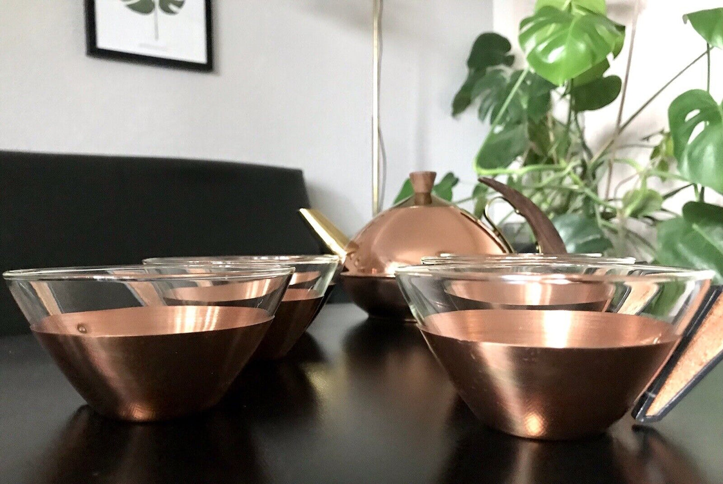 Vintage 60er 6x Teeglashalter mit Glaseinsätzen & Kanne Kupfer Teak