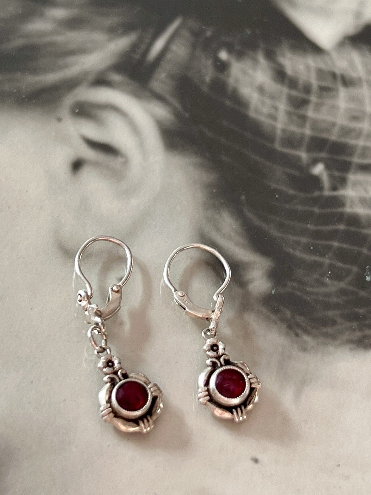 Antik Art Déco Edel Ohrhänger Ohrringe DAMEN Silber 800 rote Steine