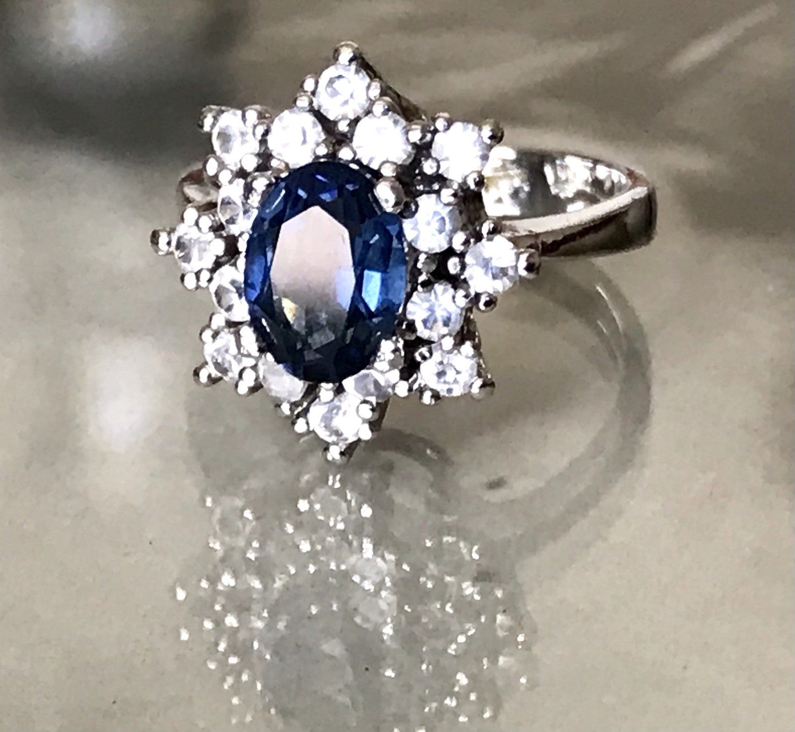 Vintage Entourage Halo Ring farblose Steine & Saphir Silber 925  ~Gr.52