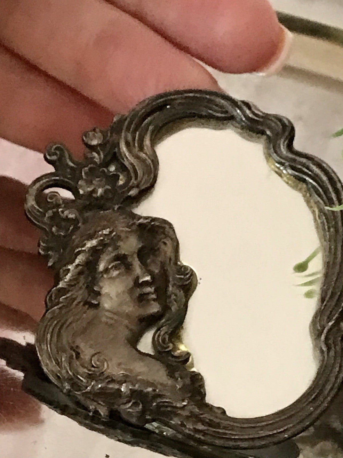 Antik kleiner Taschenspiegel Spiegel versilbert Jugendstil Frau-Büste
