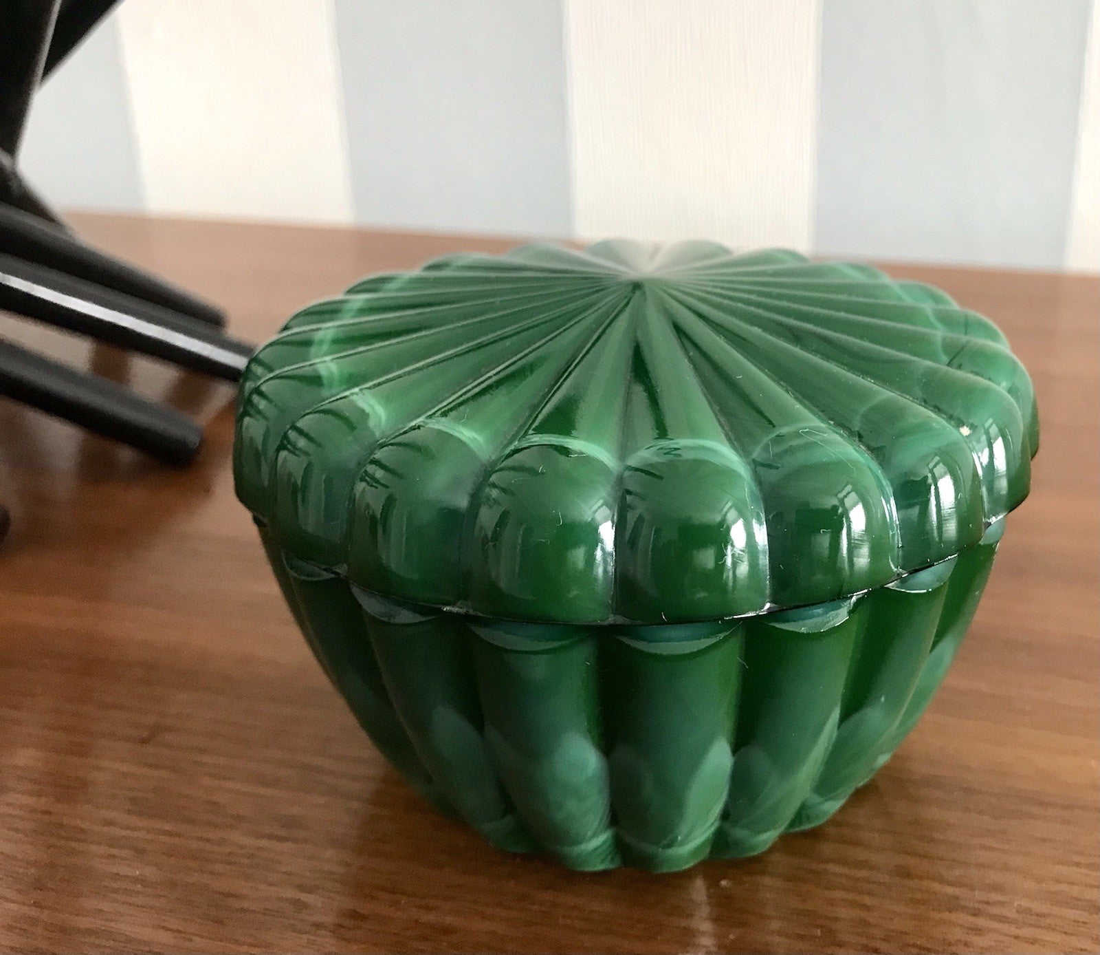 Antik Art Déco Glas Glasdose Deckeldose Glas Malachitglas Böhmen