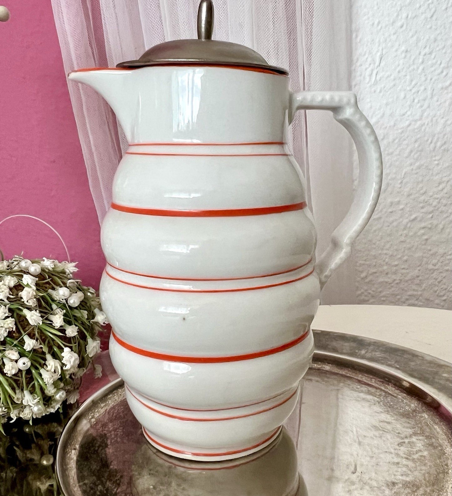 Antik Art Déco Bauhaus Porzellan Kakaokanne Schokoladenkanne Kanne Krug weiß rot